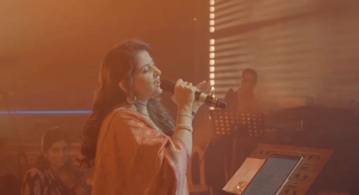 kaushiki chakraborty and ranjani gayatri sisters